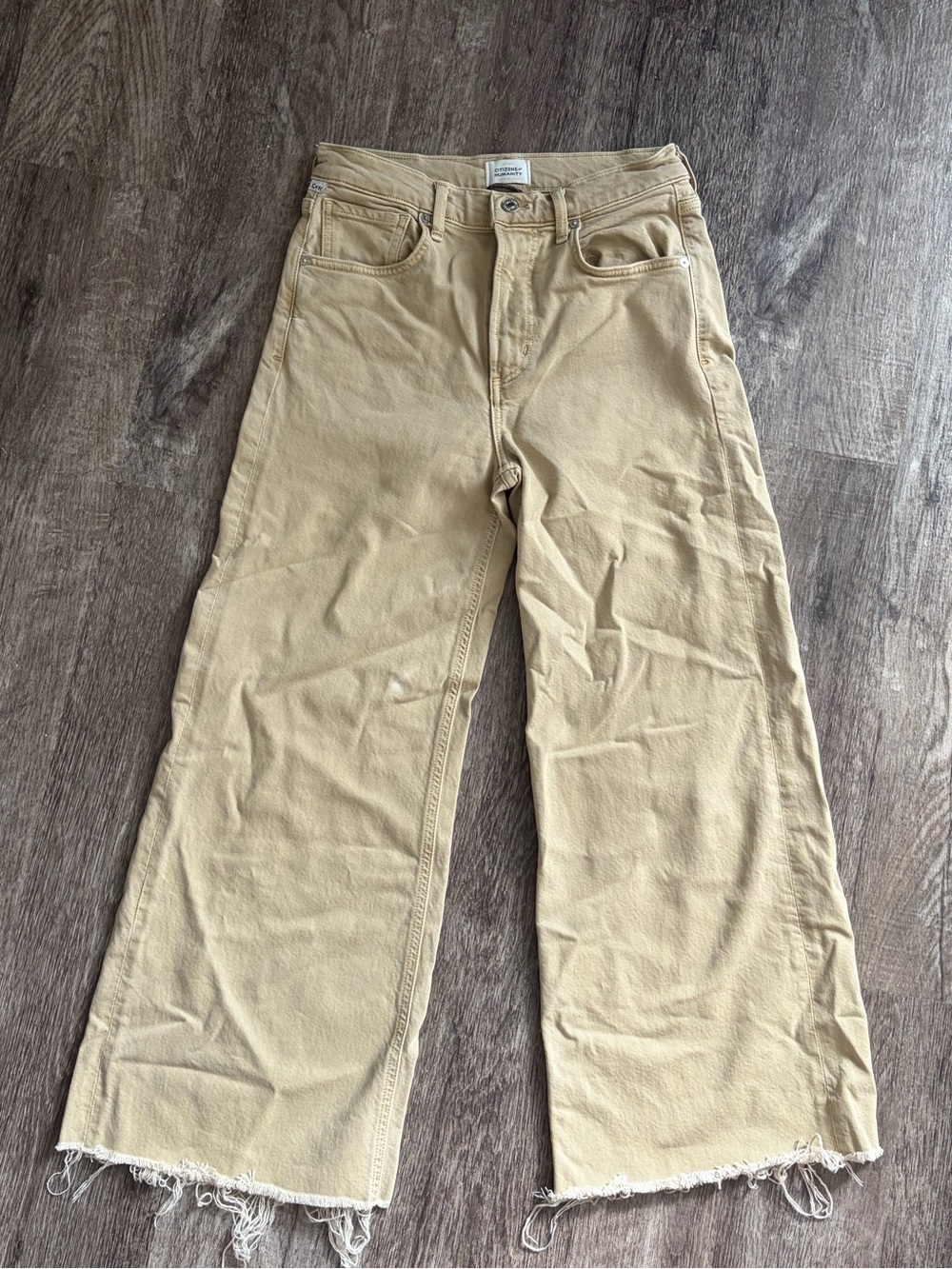 Citizens Of Humanity Lyra High-Rise Wide Leg Crop Jeans in Khaki